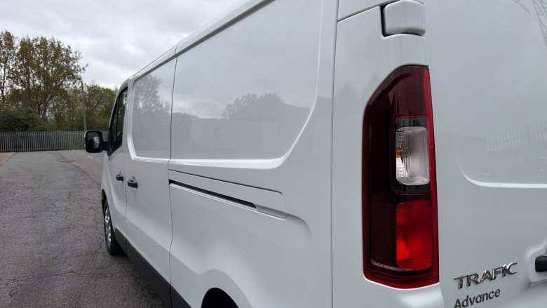 Renault Trafic Lwb Diesel LL30 Blue dCi 130 Advance [Safety] Van